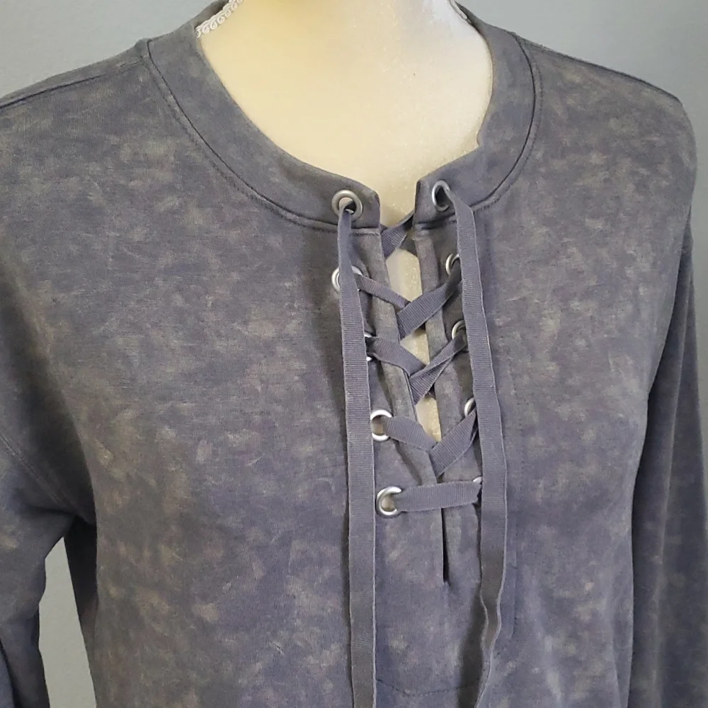 Mudd tie up Shirt - Picture 2 of 8